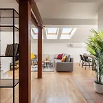 Spacious Apartments Near National Museum
