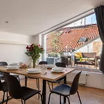 Spacious Apartments Near National Museum