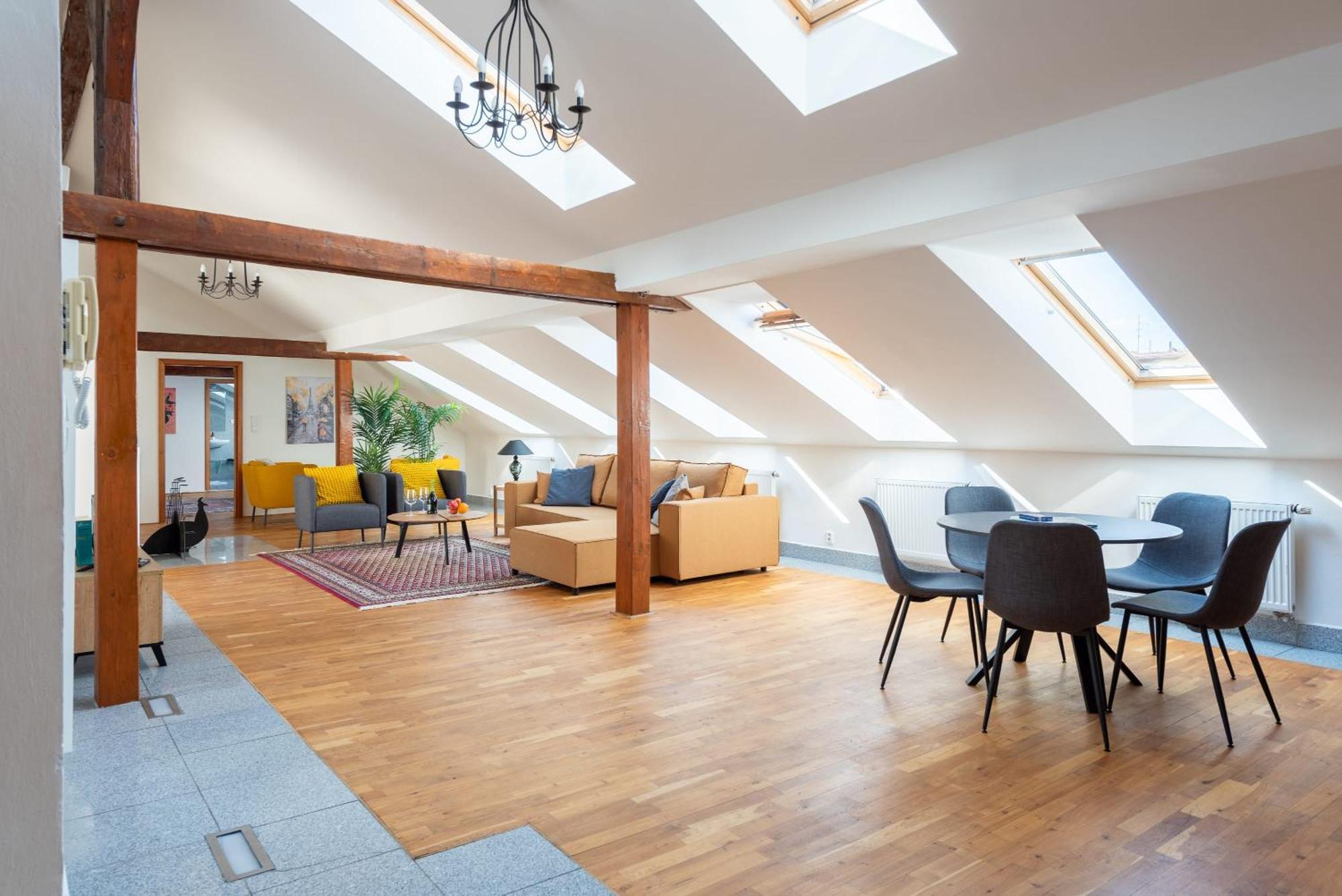 Spacious Near National Museum * Praga