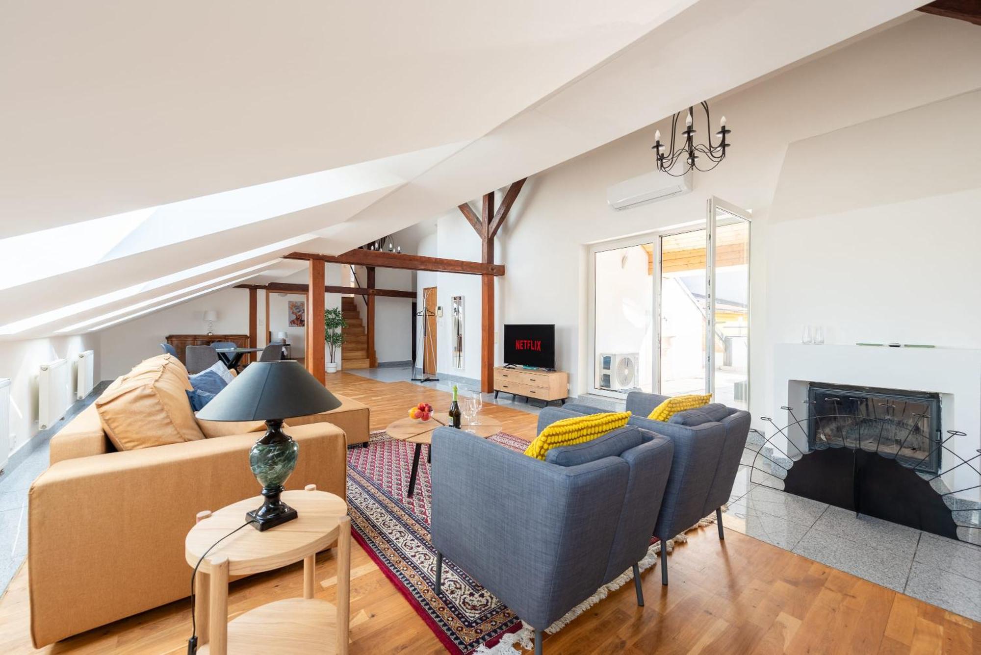 Spacious Near National Museum * Praga