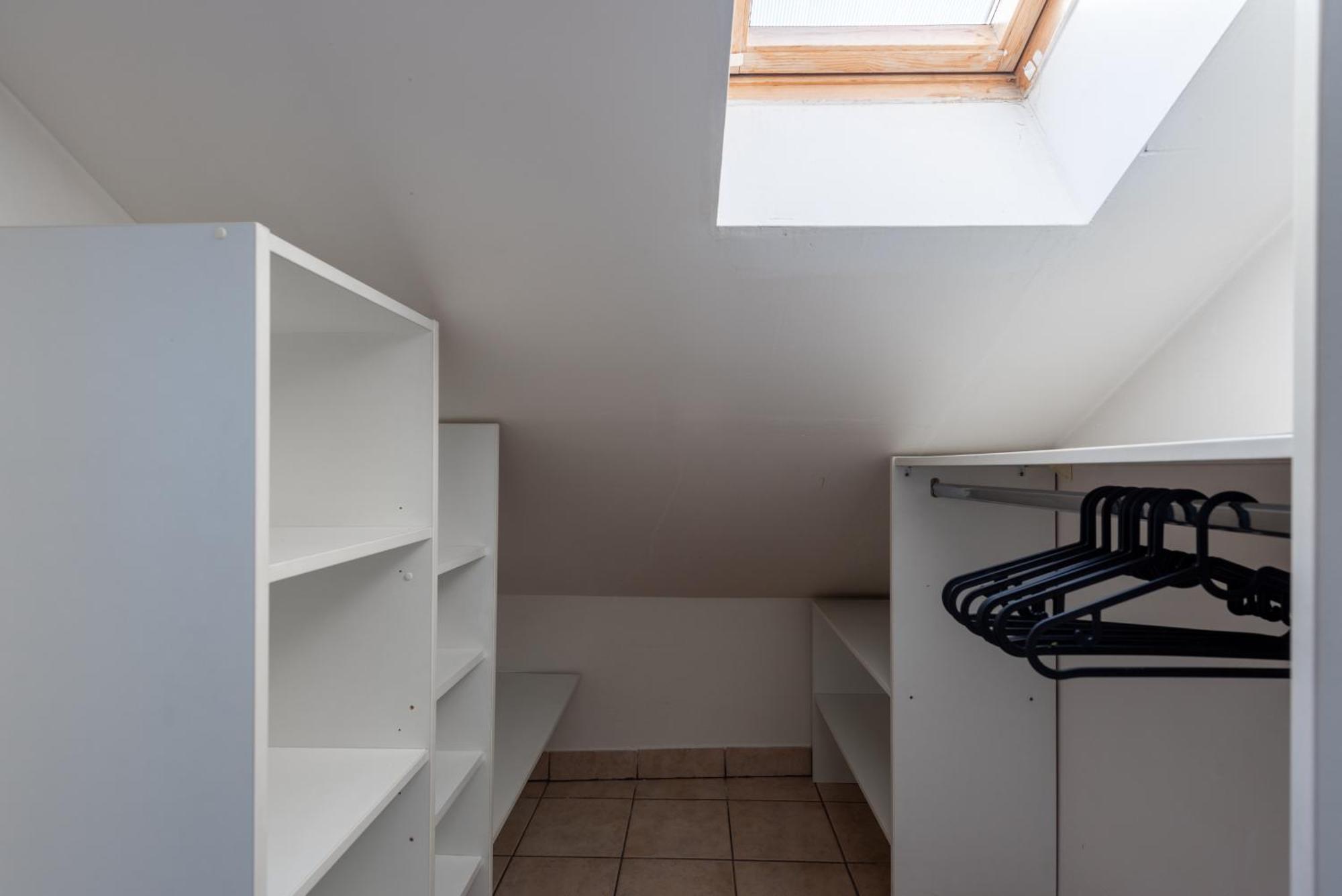 Spacious Near National Museum *
